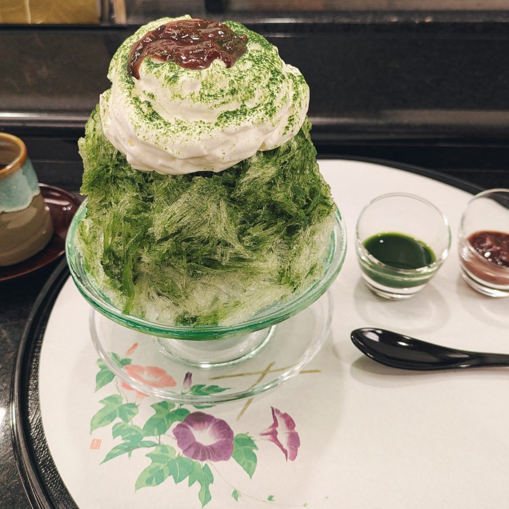 抹茶かき氷の写真